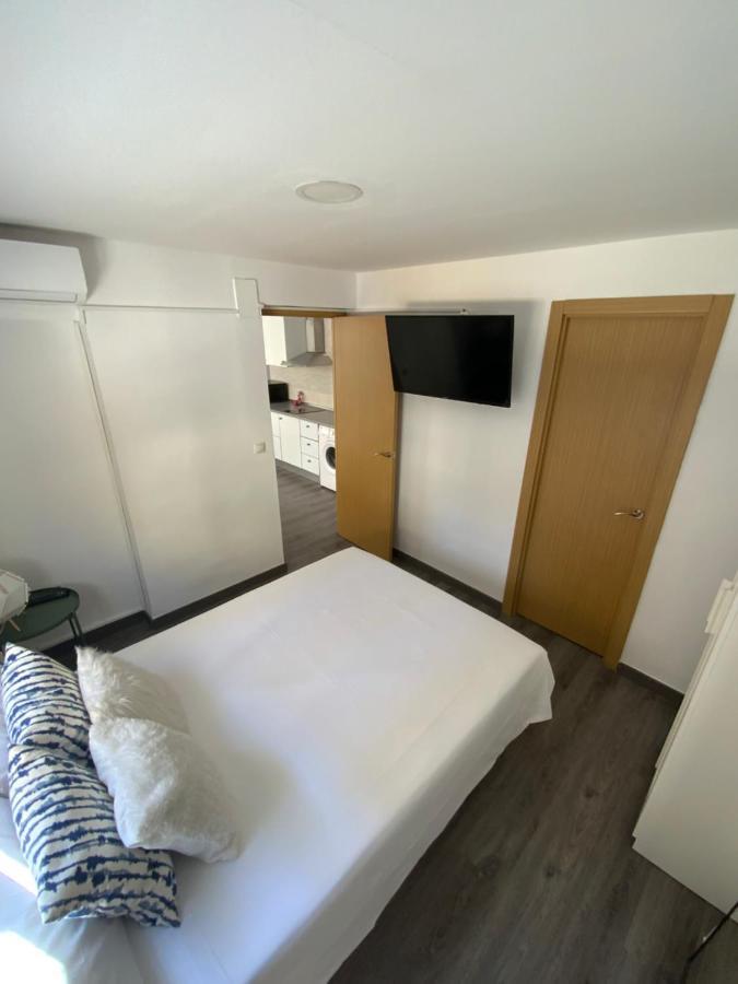 Goya Apartamentos Malaga Exterior photo